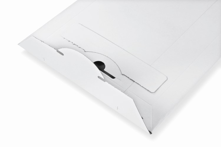 Pochette d'expédition blanche en carton rigide 160x175 - kokoon packaging